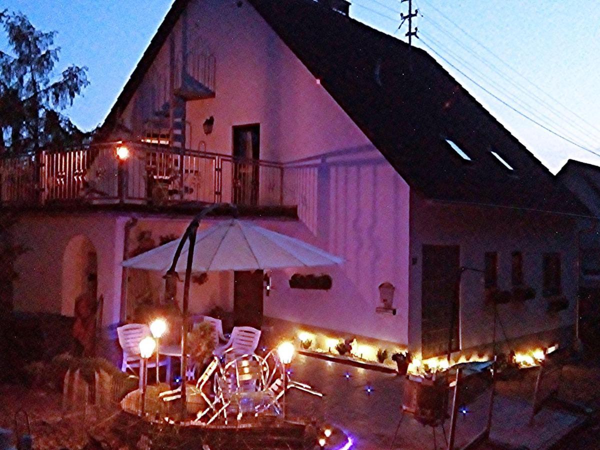 Апартаменты Ferienhaus Wasgaublick Bundenthal Экстерьер фото